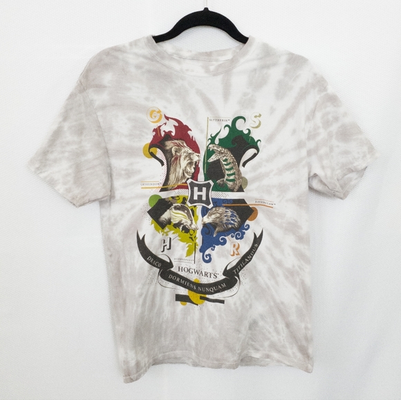 Wizarding World | Tops | Wizarding World Harry Potter Hogwarts House Crest Gray Tie Dye Tshirt ...